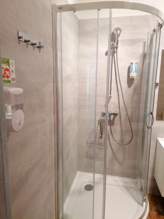 Hostel Tulip - Pokoj Jednoosobowy Nr 3 Ze Wspolna Lazienka I Kuchnia Szczecin Eksteriør bilde