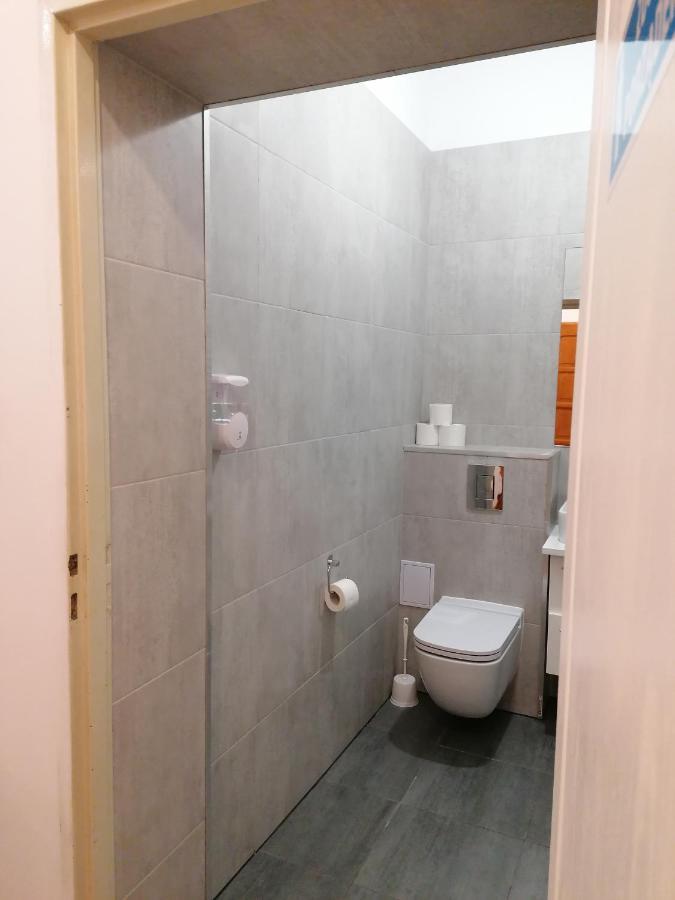 Hostel Tulip - Pokoj Jednoosobowy Nr 3 Ze Wspolna Lazienka I Kuchnia Szczecin Eksteriør bilde